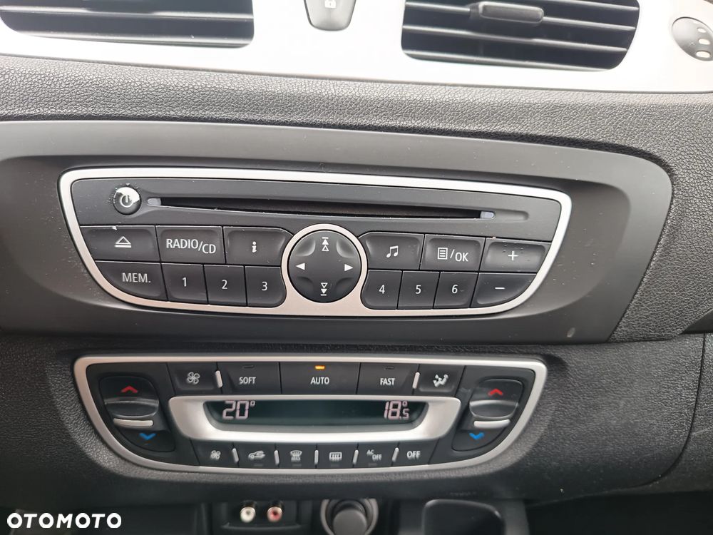 Renault Grand Scenic 2.0 16V 140 CVT Dynamique - 24