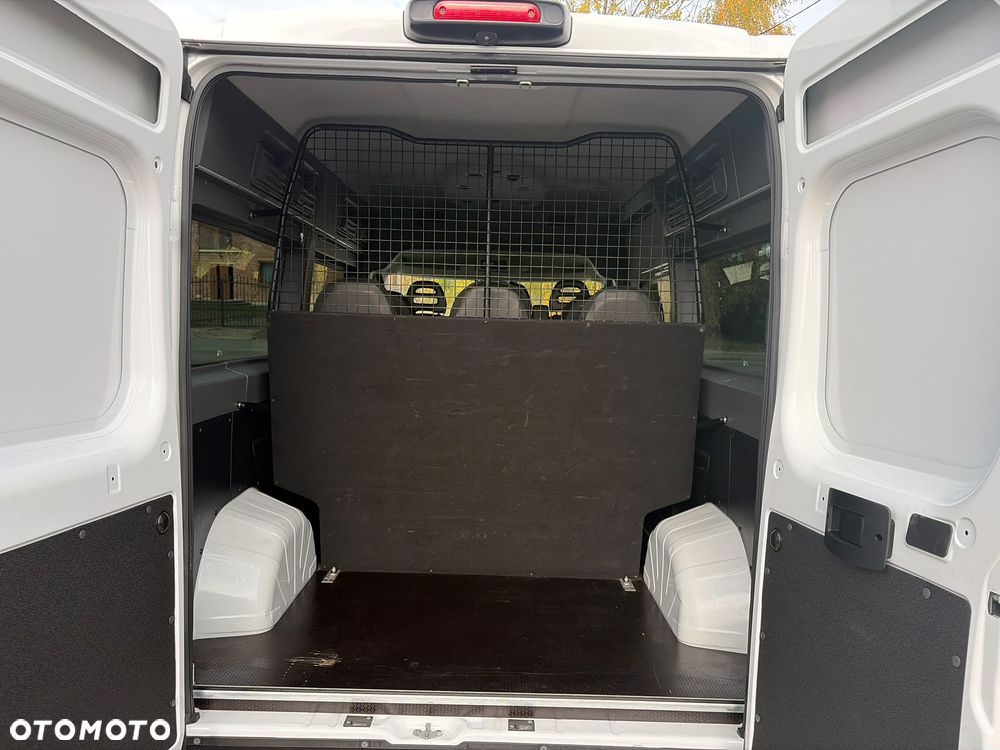 Fiat Ducato 9 osobowy CarPol (Trafic) - 38