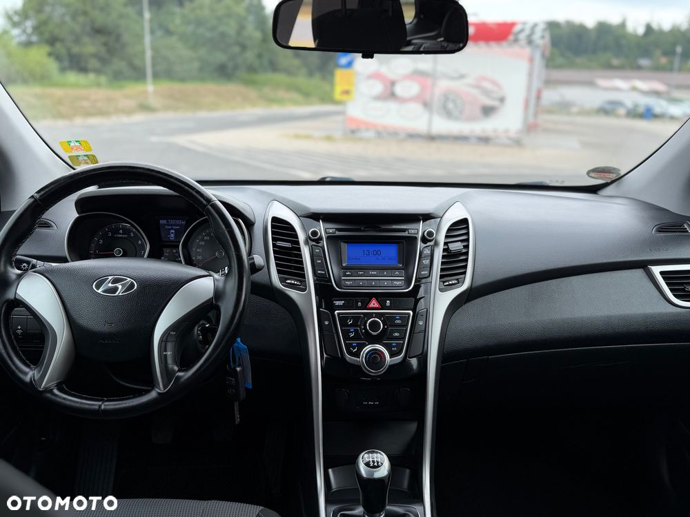 Hyundai i30 1.4 Comfort EU5 - 17