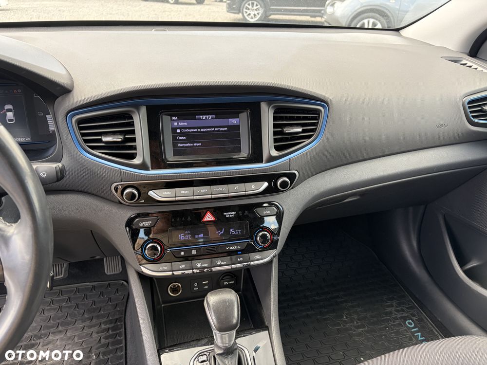 Hyundai IONIQ - 13