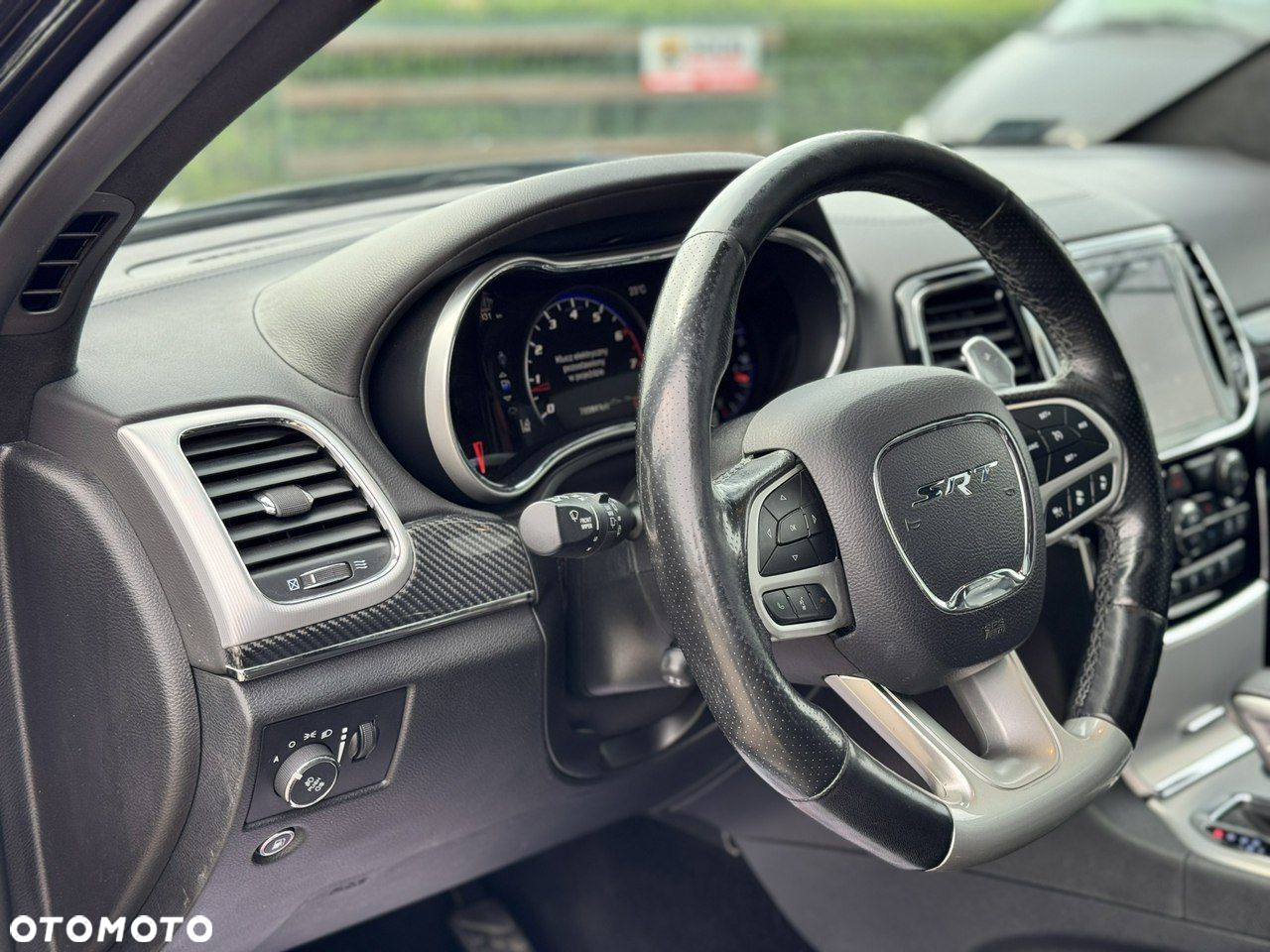 Jeep Grand Cherokee - 21