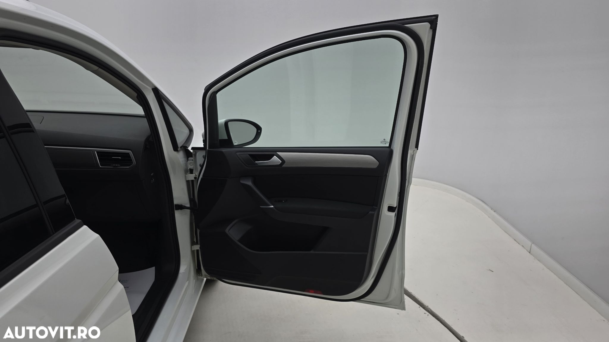 Volkswagen Touran 2.0 TDI Comfortline - 18