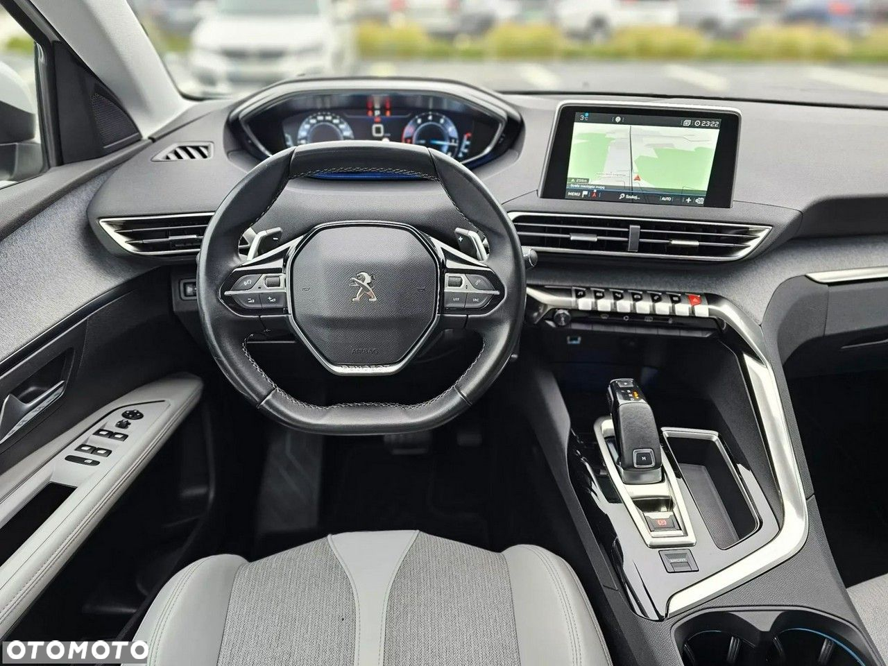 Peugeot 5008 1.6 PureTech Allure S&S EAT8 - 26