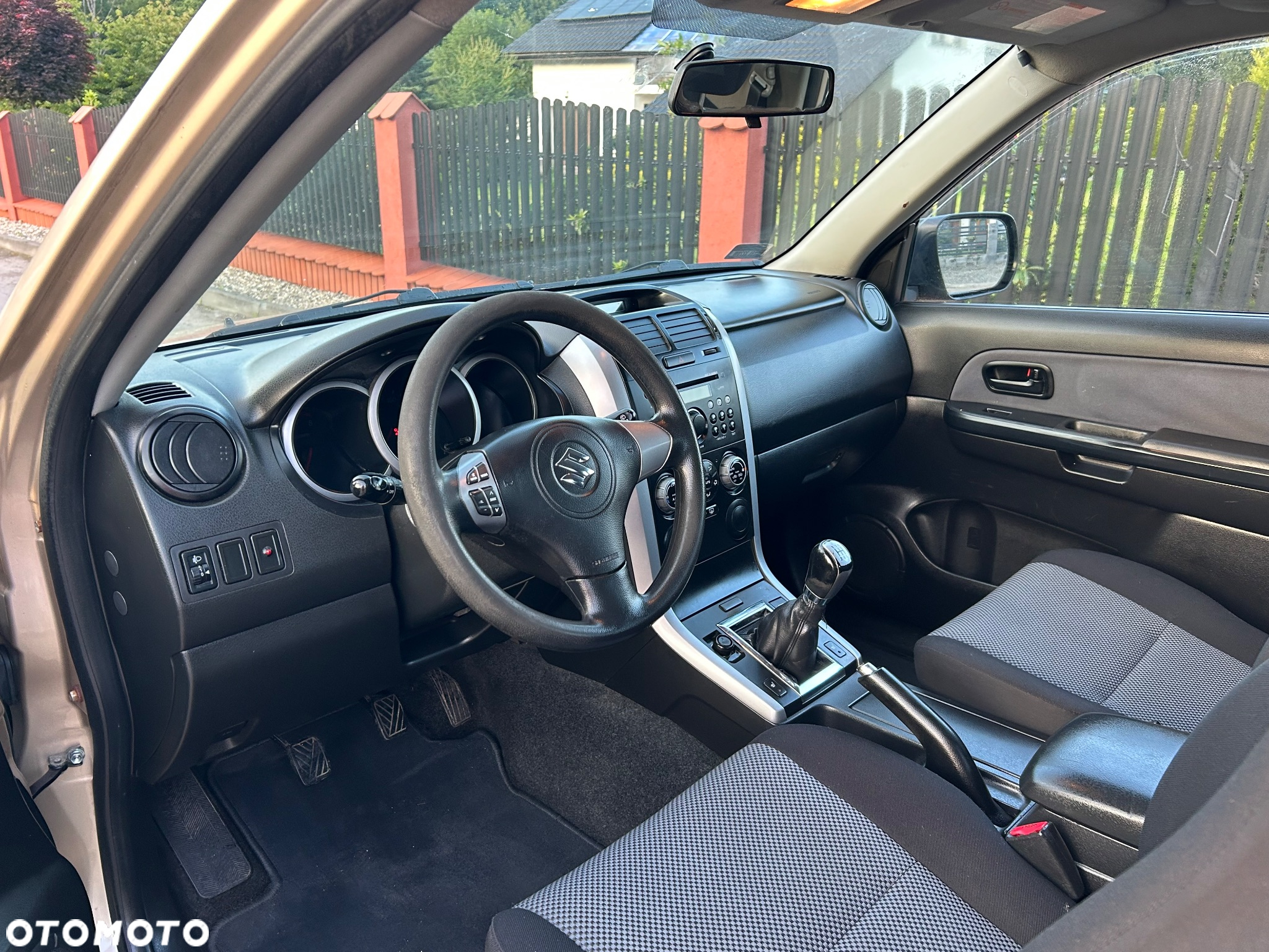 Suzuki Grand Vitara 1.6 - 6