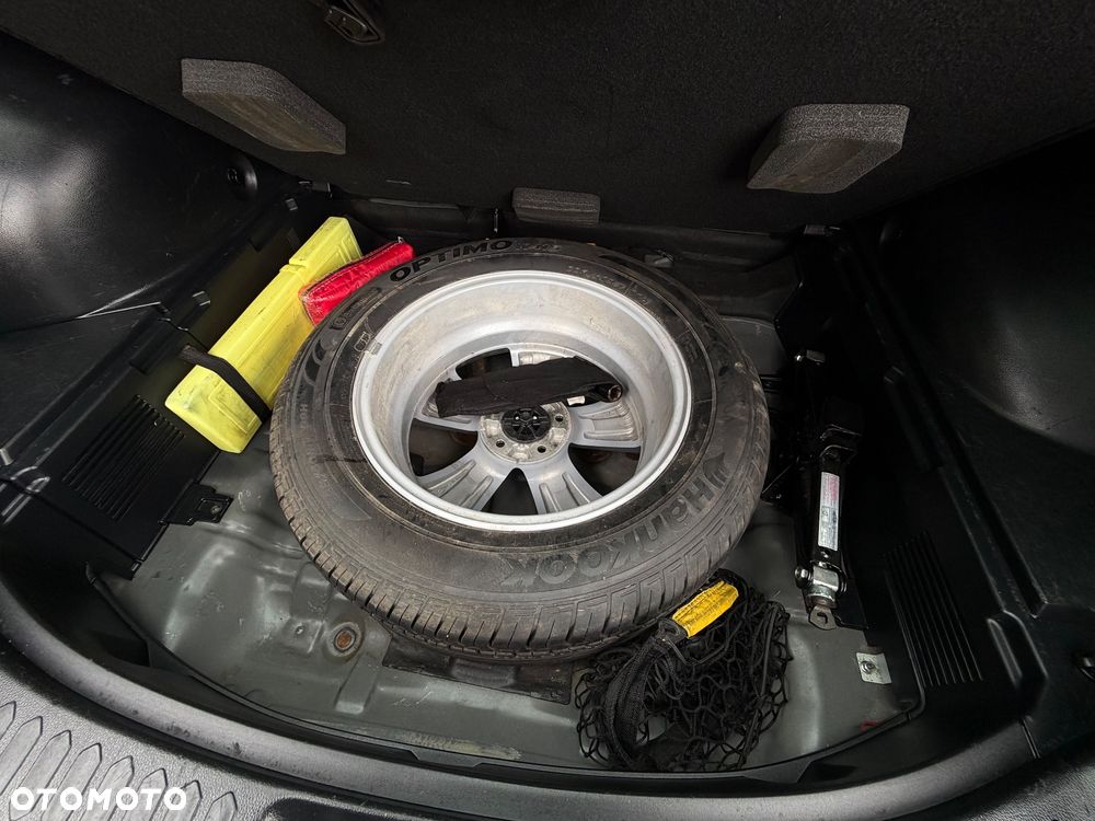 Kia Sportage 2.0 XL 2WD - 24