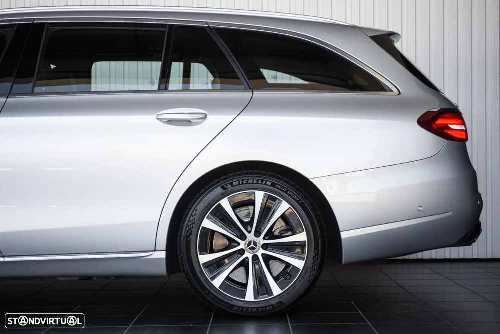 Mercedes-Benz E 300 de Avantgarde - 15