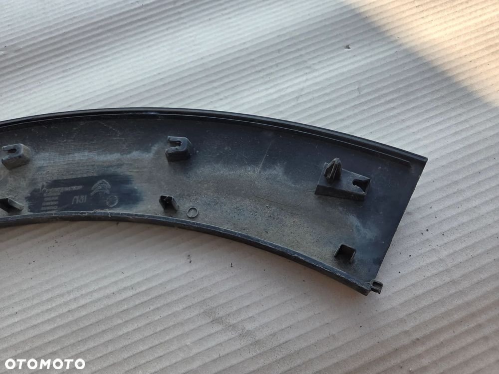 Listwa nakładka na błotnik prawy tył Citroen C3 III 9812088780 - 13