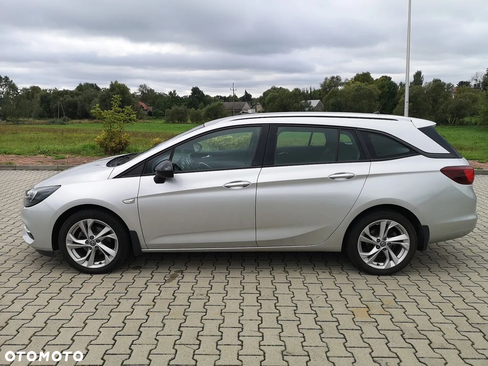 Opel Astra 1.2 T Elegance S&S - 4
