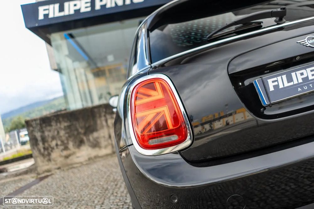 MINI 5 Portas Cooper D Auto - 48