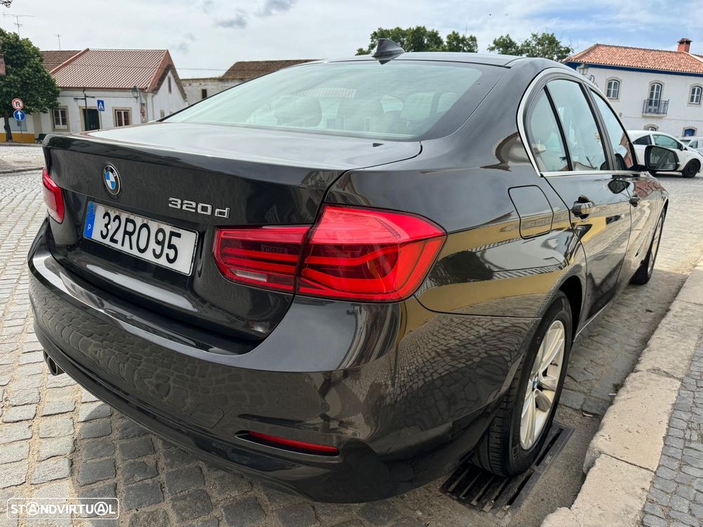 BMW 320 d EfficientDynamics - 11