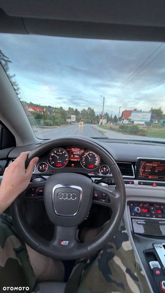 Audi S8 5.2 FSI Quattro - 10