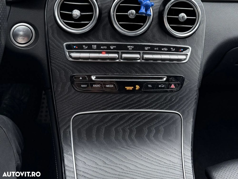 Mercedes-Benz GLC Coupe 250 d 4Matic 9G-TRONIC AMG Line - 32