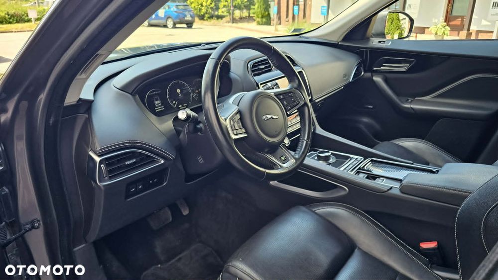 Jaguar F-Pace 2.0 i4P AWD R-Sport - 10