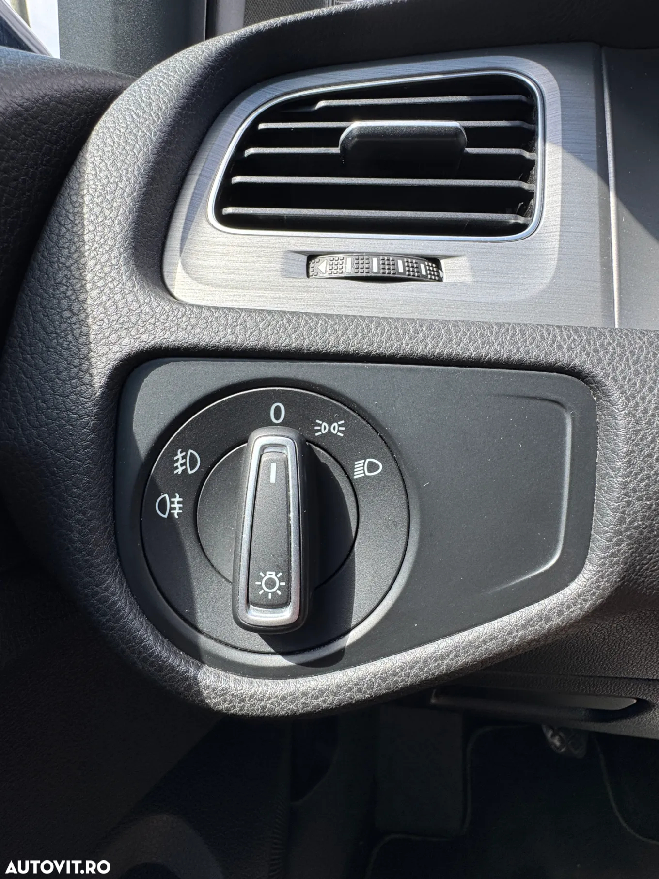 Volkswagen Golf 2.0 TDI DPF BMT Comfortline - 19