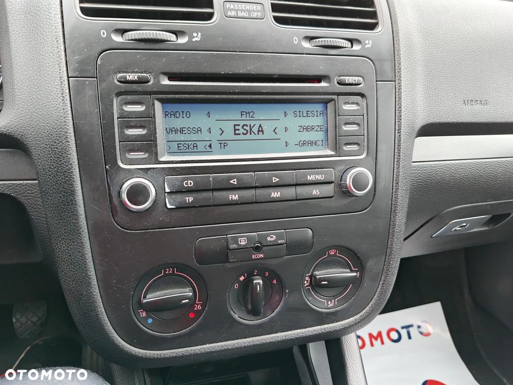 Volkswagen Jetta 1.6 Comfortline - 22