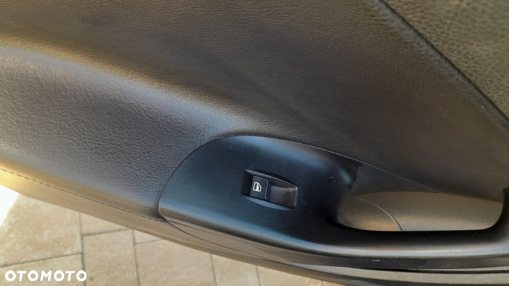 Volkswagen Passat 2.0 FSI Highline - 15