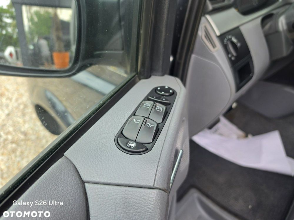 Mercedes-Benz Viano - 27