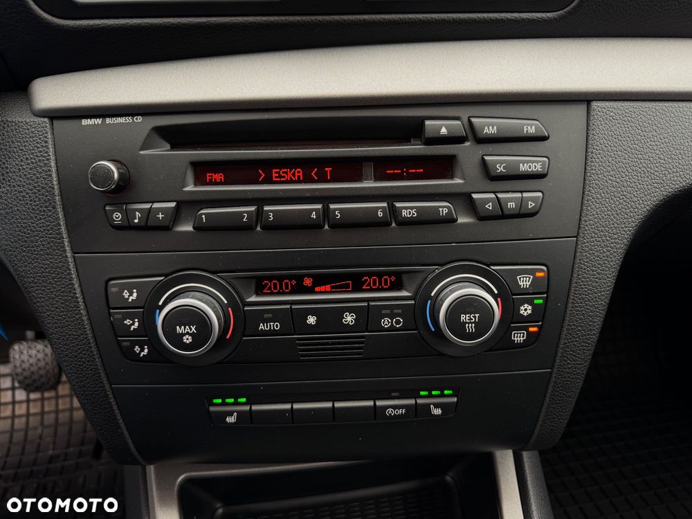 BMW Seria 1 116i - 11