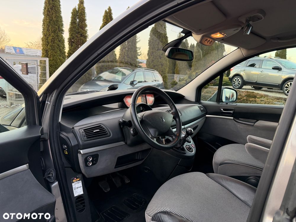 Peugeot 807 HDi 135 Platinum - 13