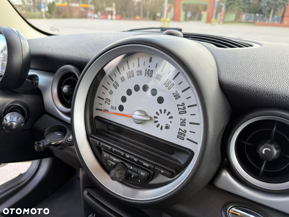 MINI ONE Brick Lane - 14