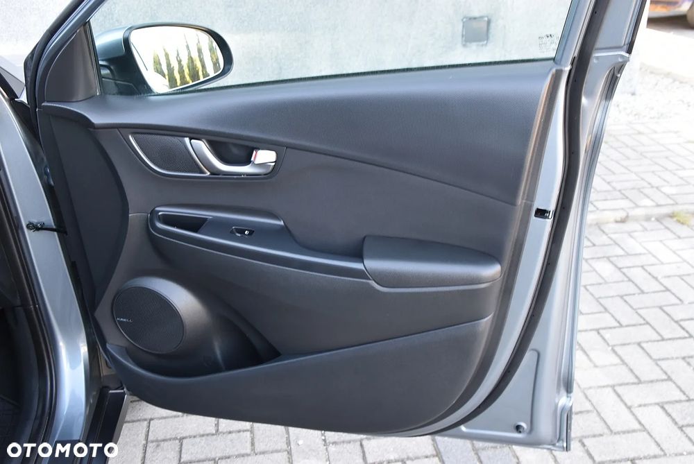 Hyundai Kona - 38