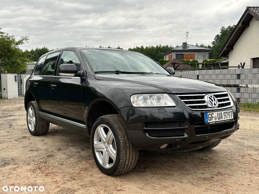 Volkswagen Touareg - 1