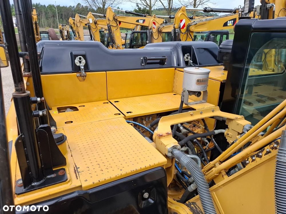 Caterpillar CAT 320 EL - 16