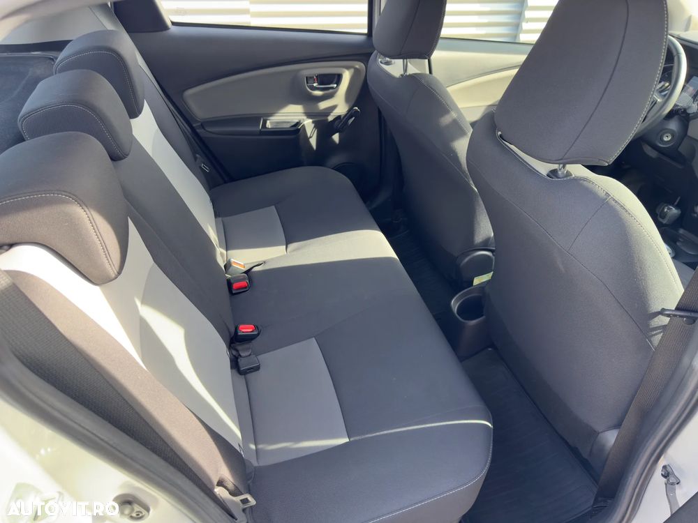 Toyota Yaris - 7