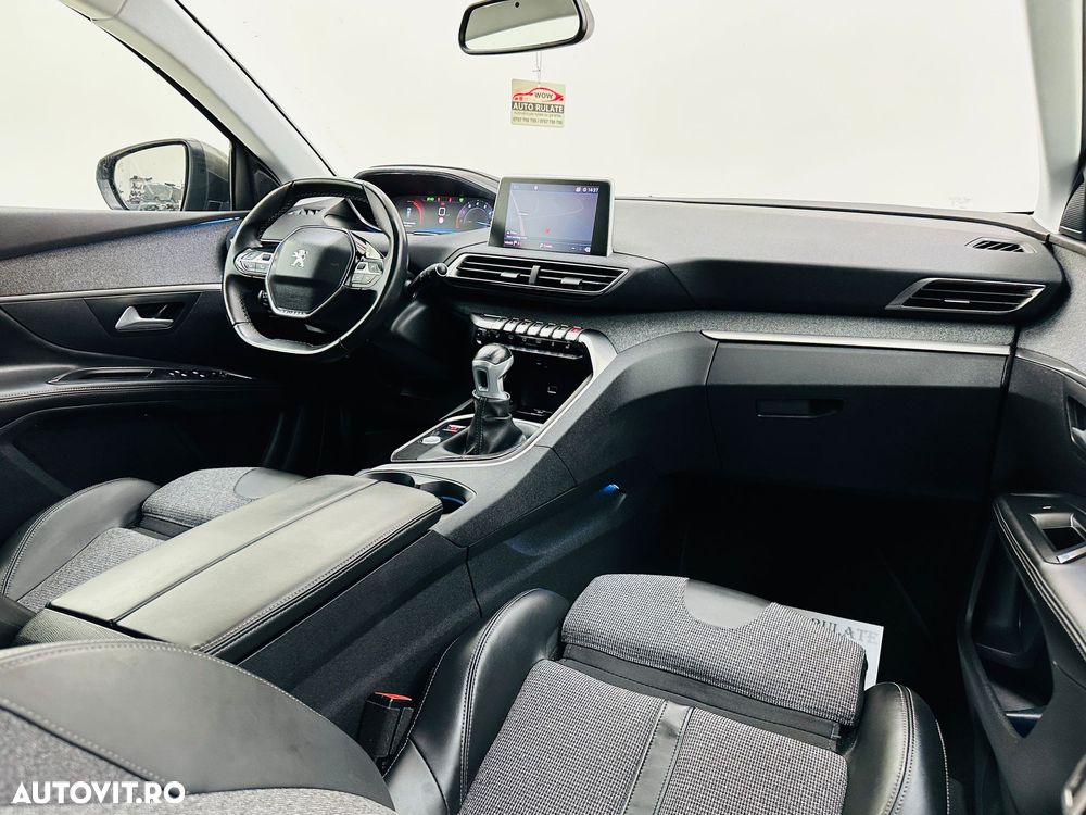 Peugeot 5008 PureTech 130 Allure - 23