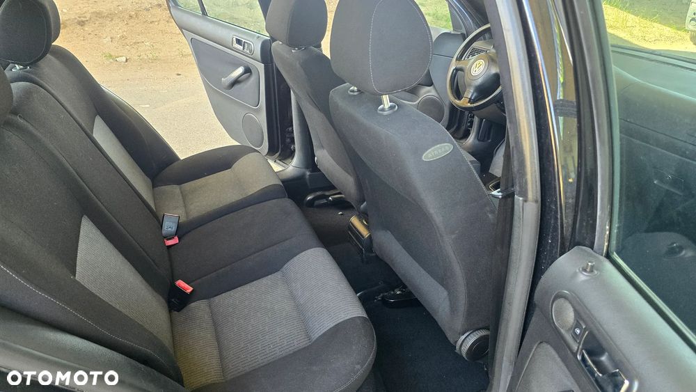 Volkswagen Golf 1.9 TDI Comfortline - 22