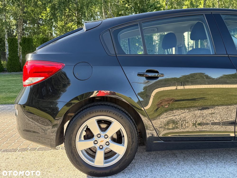 Chevrolet Cruze 1.8 LT+ - 25