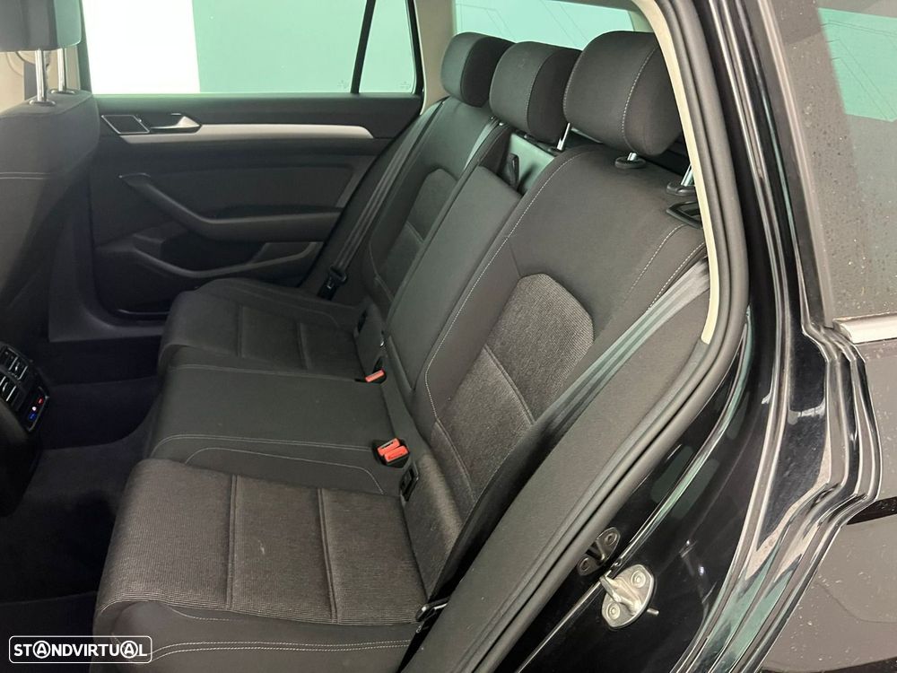 VW Passat Variant 2.0 TDi Confortline - 10