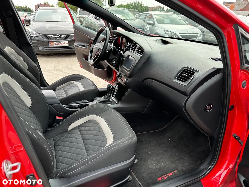 Kia Ceed - 23