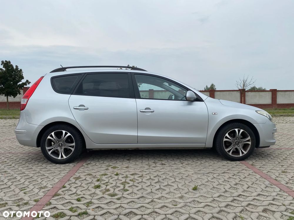 Hyundai i30 1.6 Comfort - 8