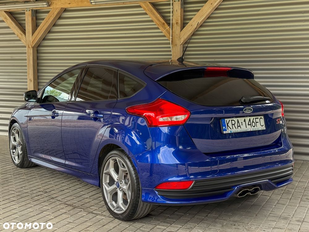 Ford Focus 2.0 EcoBoost ST mit Leder-Sport-Paket - 3