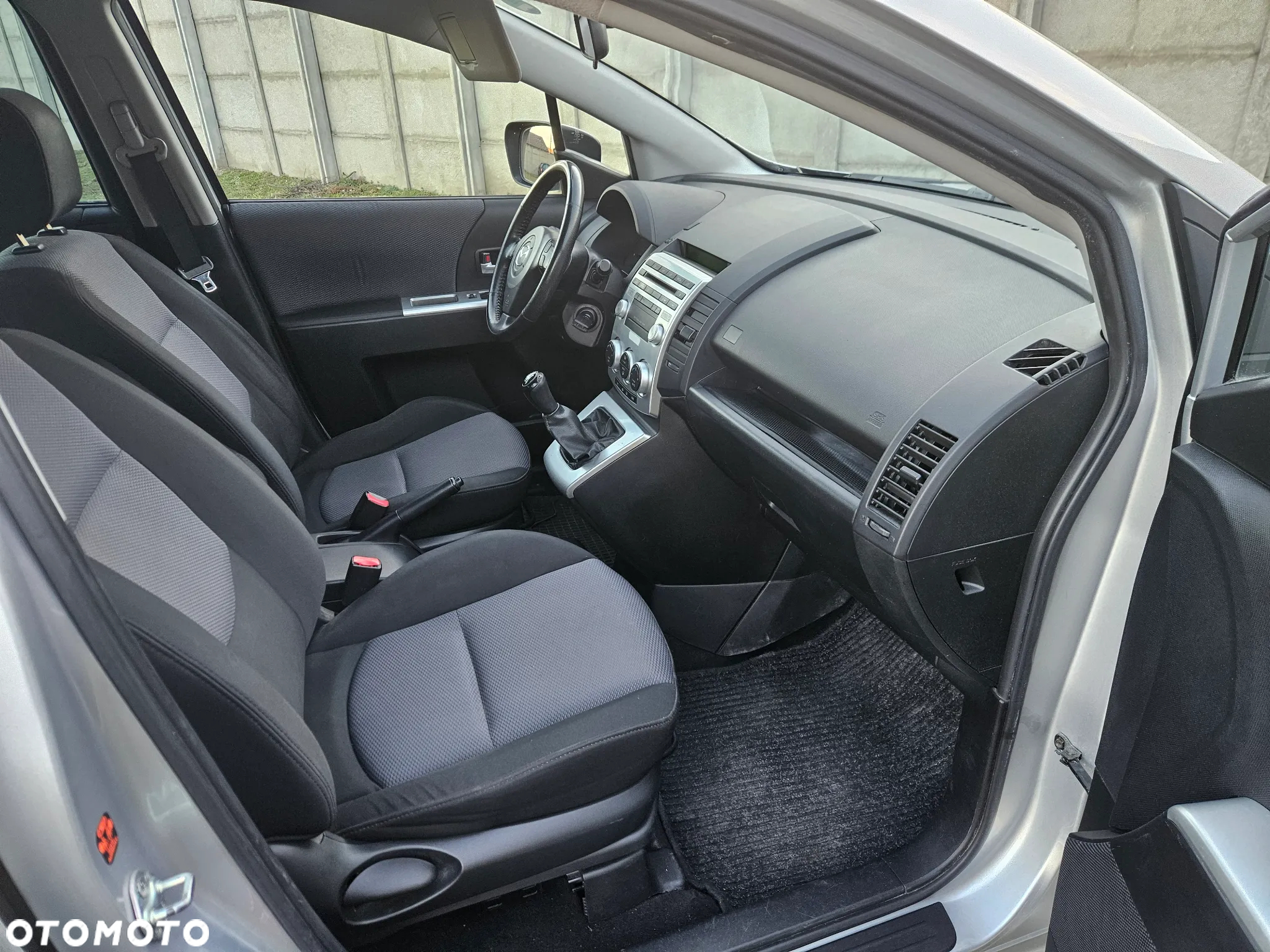Mazda 5 - 16