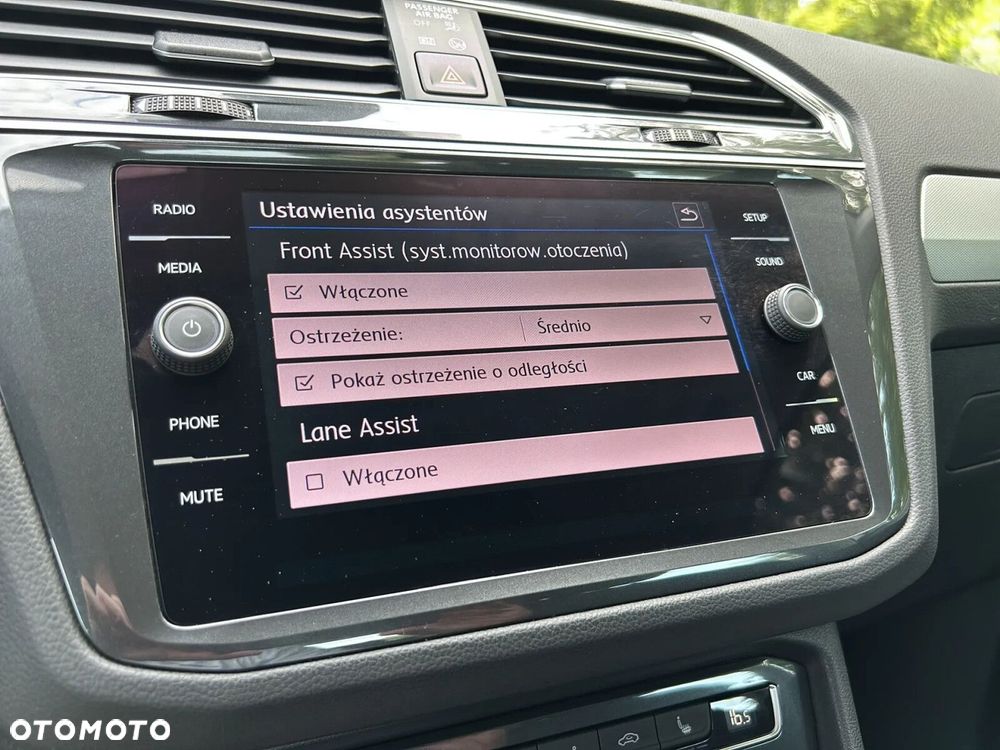 Volkswagen Tiguan - 29