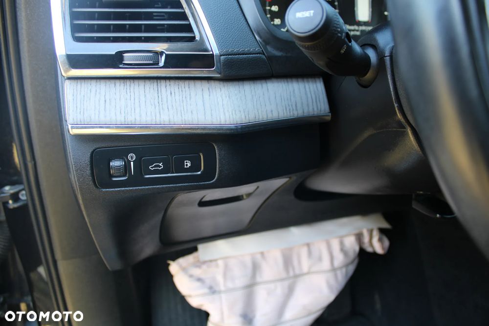 Volvo XC 90 T8 AWD Plug-In Hybrid Inscription 6os - 25