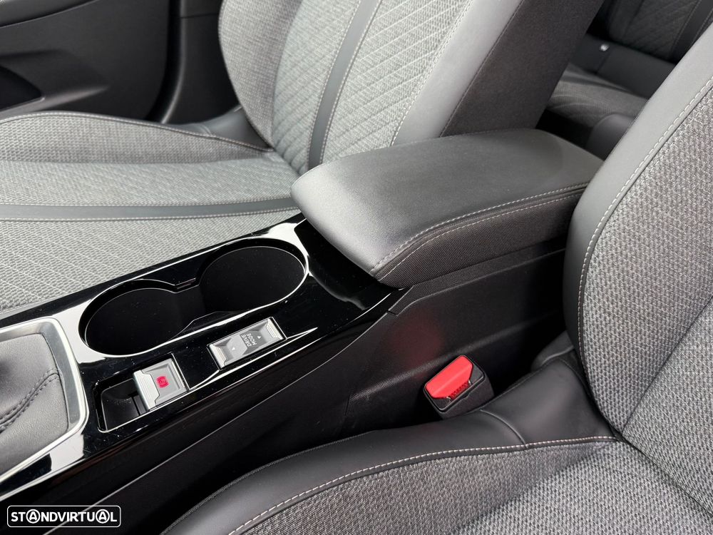 Peugeot 2008 1.2 PureTech Allure Pack - 16