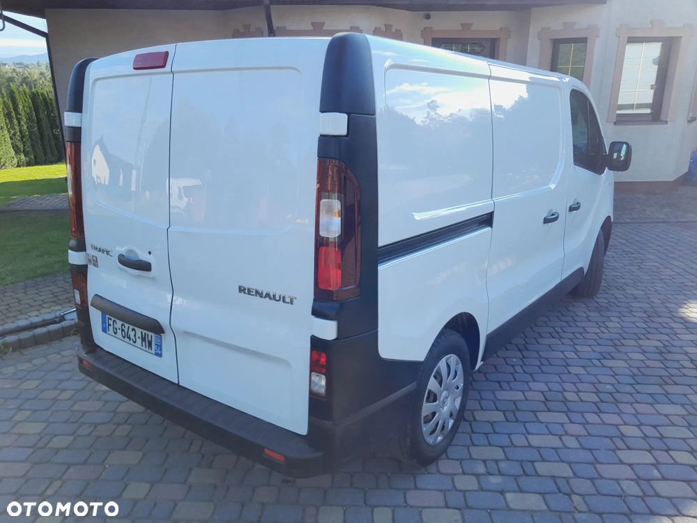 Renault TRAFIC - 2