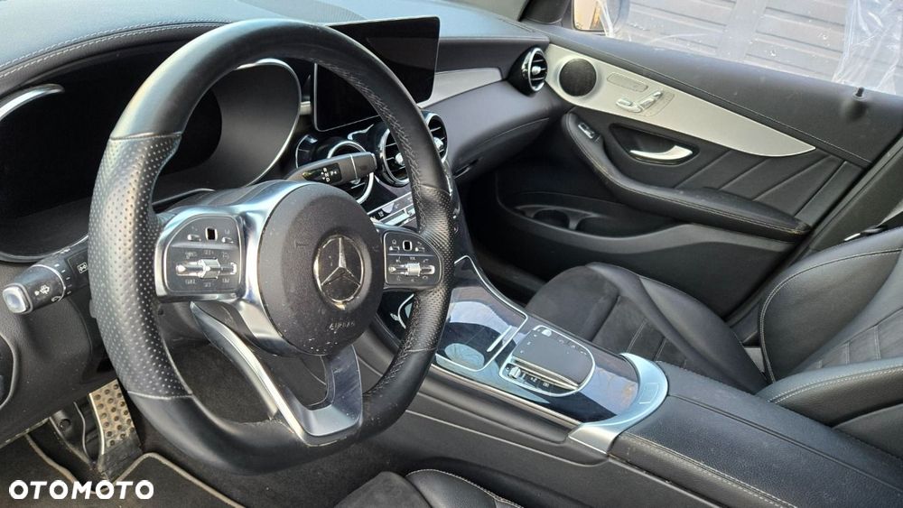 Mercedes-Benz GLC - 36