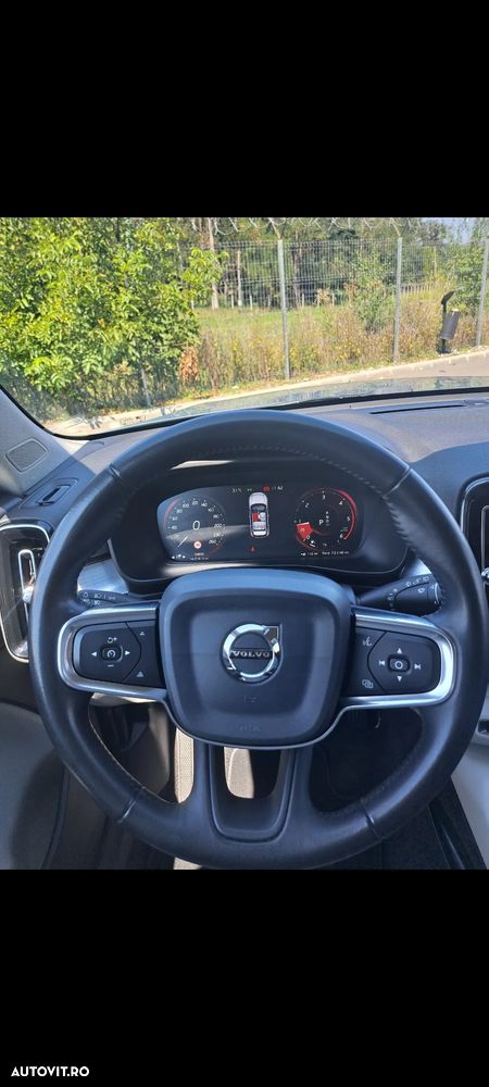 Volvo XC 40 D3 Geartronic Momentum Pro - 8