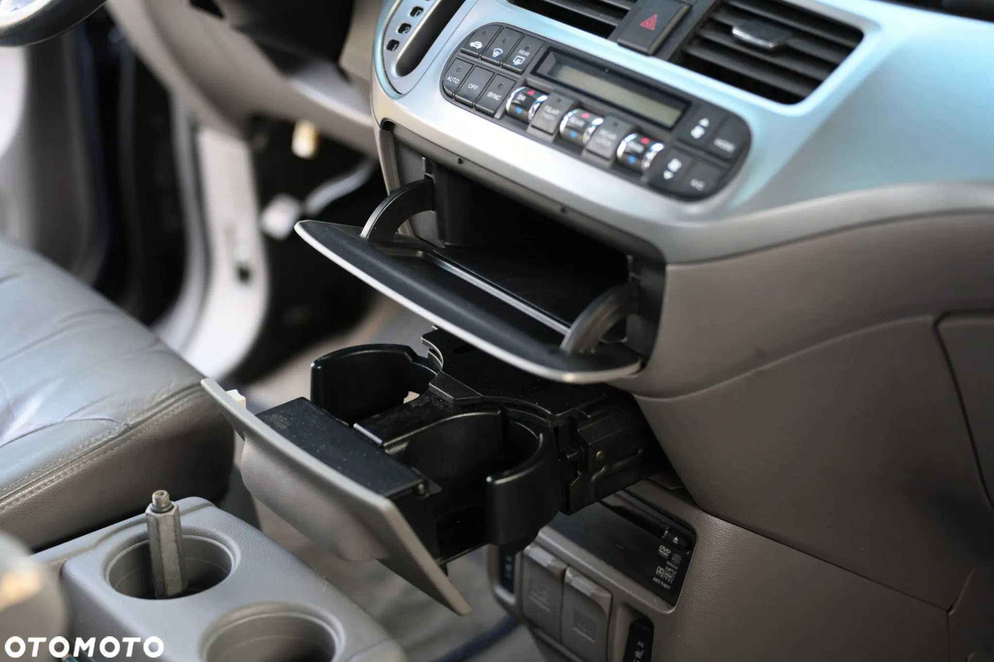 Honda Odyssey 3.5 LX - 13
