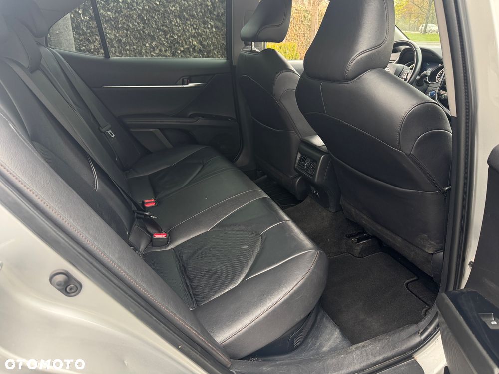 Toyota Camry 2.5 Hybrid Executive CVT - 15