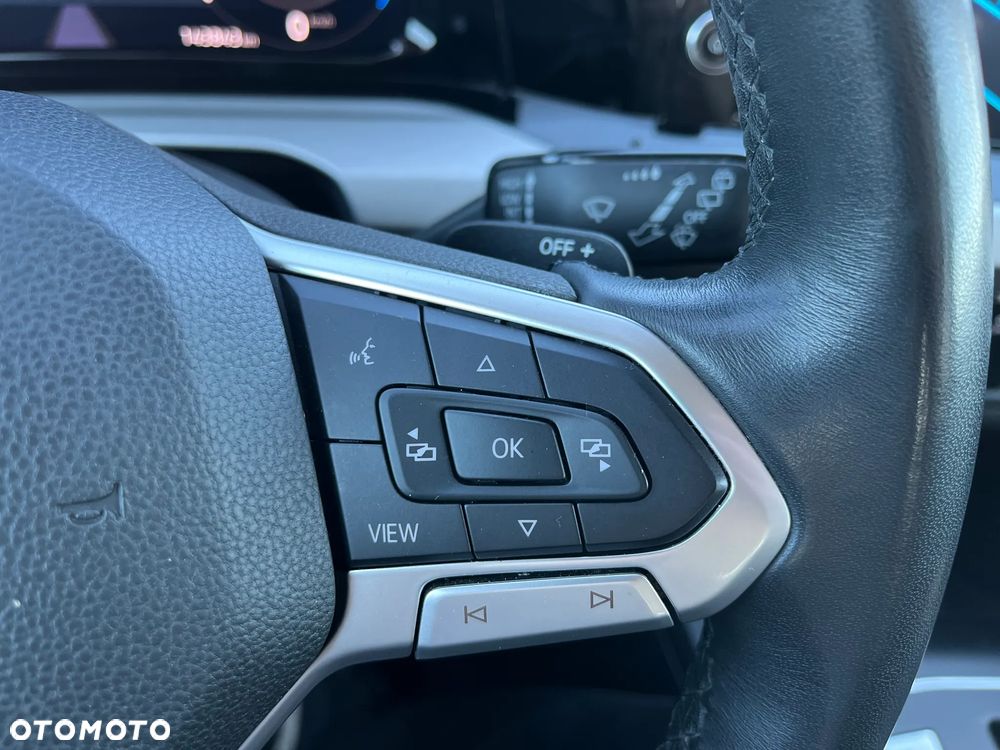 Volkswagen Golf - 22