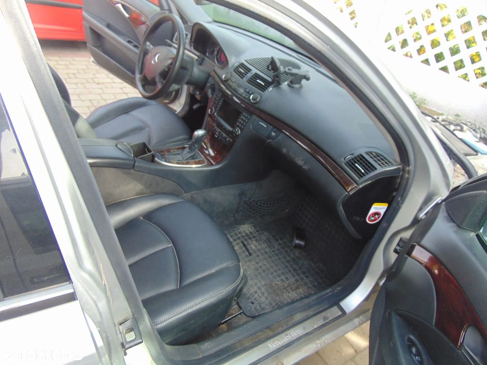 Kompletny srodek Mercedes w211 - 7