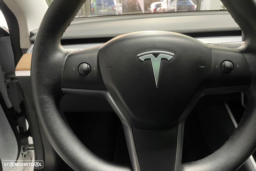 Tesla Model 3 Tração Traseira - 43