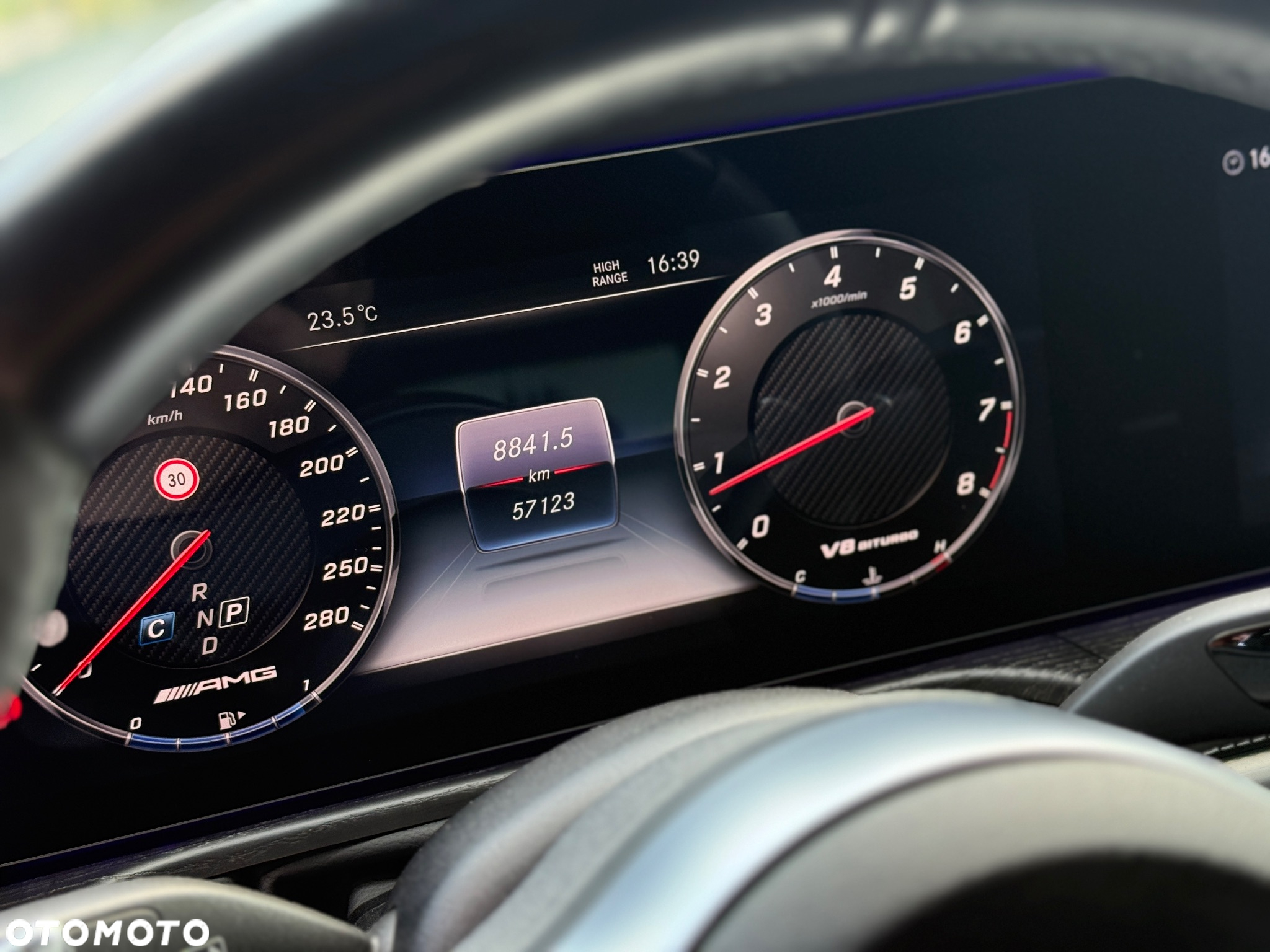 Mercedes-Benz Klasa G AMG 63 AMG Speedshift 9G-TRONIC - 17