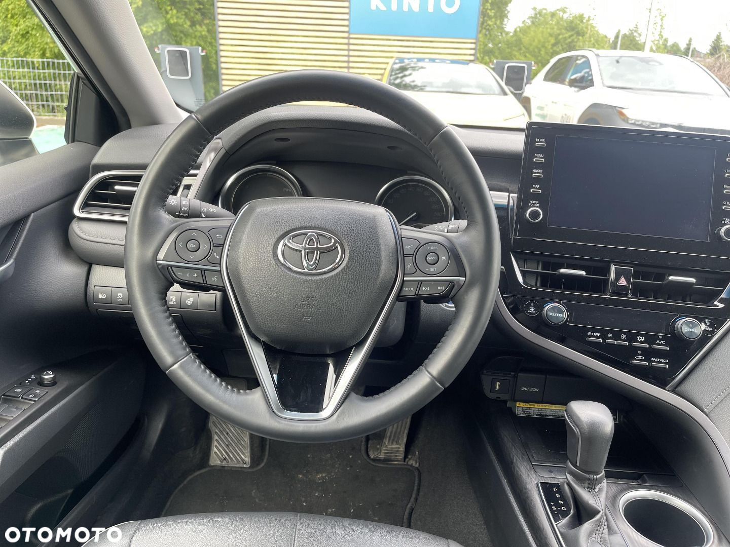 Toyota Camry - 11