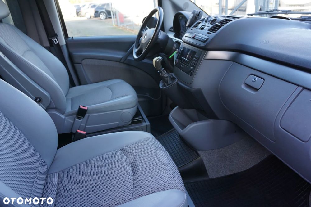 Mercedes-Benz Viano 2.2 CDI kompakt Trend Activity - 17